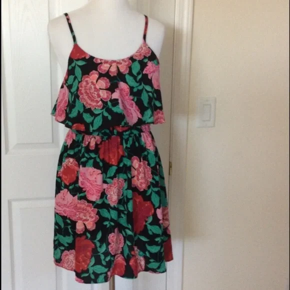 New Pink and Black Floral Dress Flounced Bodice New With Tags S - Picture 2 of 6